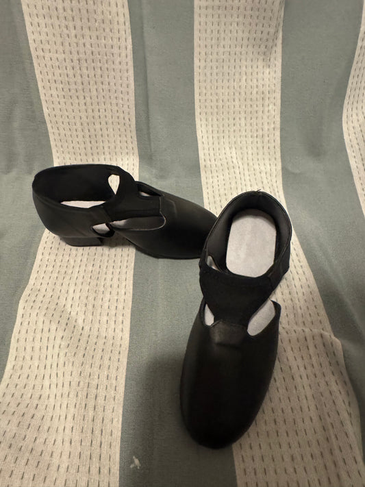 Black T-straps